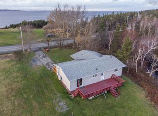 Photo 2: 2614 New Waterford Highway in South Bar: 207-C.B. County Residential for sale (Cape Breton)  : MLS®# 202225773