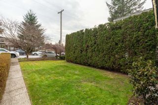 Photo 3: 238 W 19TH Street in North Vancouver: Central Lonsdale 1/2 Duplex for sale : MLS®# R2858289