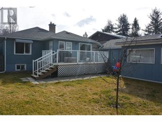 Photo 3: 557 MCLEAN STREET in Quesnel: House for sale : MLS®# R2863834