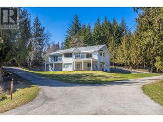 Photo 2: 6221 37 Street NE in Salmon Arm: House for sale : MLS®# 10308584