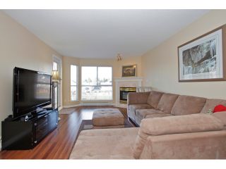 Photo 7: 215 19835 64TH Avenue in Langley: Willoughby Heights Condo for sale in "Willowbrook Gate" : MLS®# F1429929