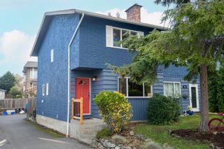 Photo 1: 943 Inskip St in Esquimalt: Es Kinsmen Park Half Duplex for sale : MLS®# 948203