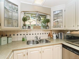 Photo 9: 3073 Earl Grey St in VICTORIA: SW Gorge House for sale (Saanich West)  : MLS®# 822403