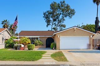 Photo 1: MIRA MESA House for sale : 4 bedrooms : 8055 Flanders Dr in San Diego