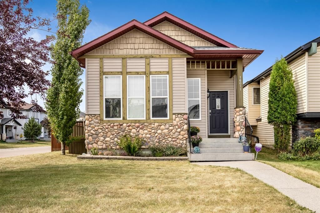 Main Photo: 16011 Everstone Road SW in Calgary: Evergreen Detached for sale : MLS®# A1251600
