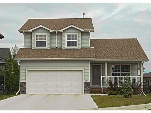 Main Photo: 236 HILLCREST Court: Strathmore Residential Detached Single Family for sale : MLS®# C3576153
