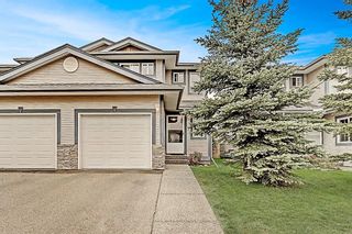 Photo 1: 53 EVERSYDE Point SW in Calgary: Evergreen Row/Townhouse for sale : MLS®# C4201757