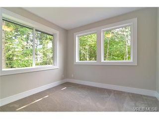 Photo 17: 111 Parsons Rd in VICTORIA: VR Six Mile House for sale (View Royal)  : MLS®# 684415