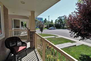 Photo 3: 2504 17A Street NW in Calgary: Capitol Hill House for sale : MLS®# C4130997