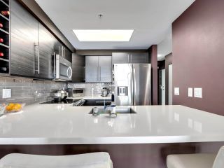 Photo 10: 2203 388 DRAKE Street in Vancouver: Yaletown Condo for sale (Vancouver West)  : MLS®# R2785901