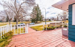 Photo 2: 43 Foster Road SE in Calgary: Fairview Detached for sale : MLS®# A2042263