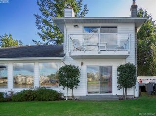 Photo 4: 916 Yarrow Pl in VICTORIA: Es Kinsmen Park House for sale (Esquimalt)  : MLS®# 780418
