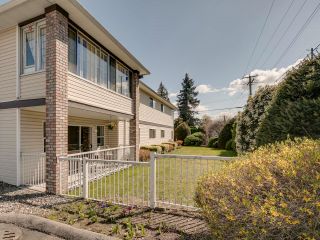 Photo 2: 1 32821 6TH Avenue in Mission: Mission BC Townhouse for sale in "Maple Grove Manor" : MLS®# R2768907