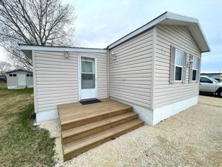 Main Photo: 20 LOUISE Street in St Clements: Pineridge Trailer Park Residential for sale (R02)  : MLS®# 202411360