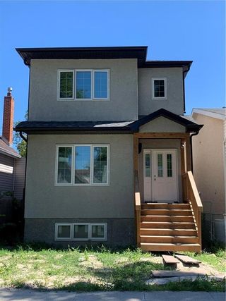 Photo 1: 623 Simcoe Street in Winnipeg: West End Residential for sale (5A)  : MLS®# 202219889