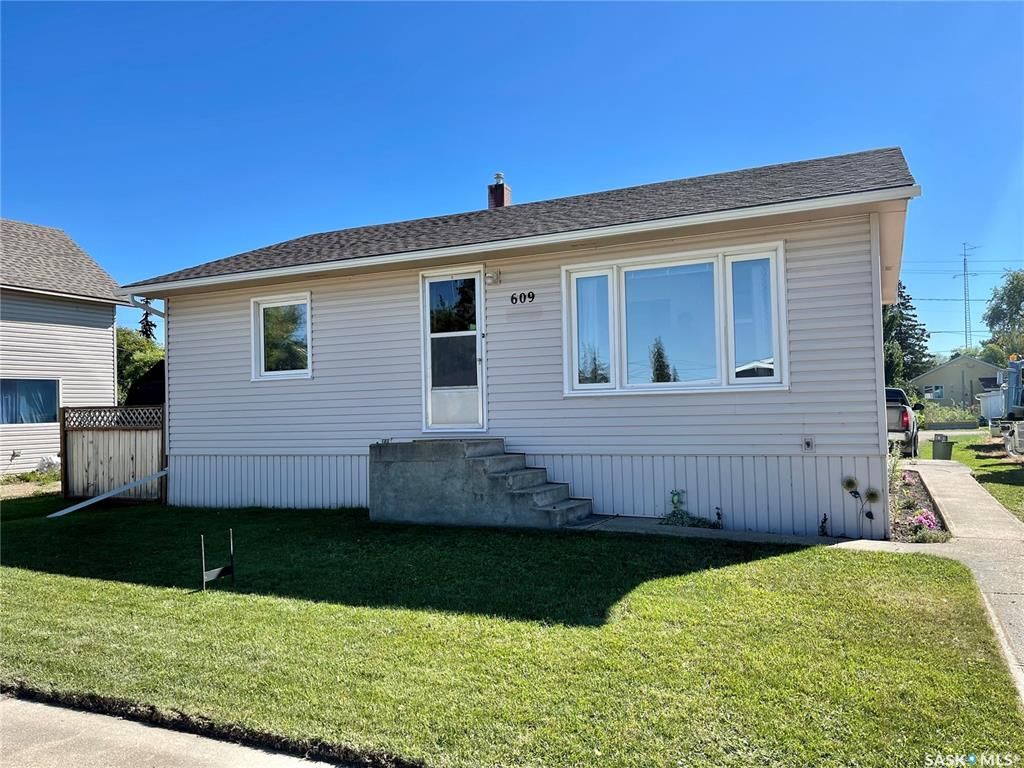 Main Photo: 609 Kirby Street in Bruno: Residential for sale : MLS®# SK907837