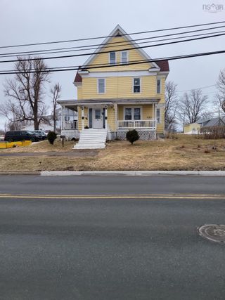 Photo 3: 322 King Edward Street in Glace Bay: 203-Glace Bay Residential for sale (Cape Breton)  : MLS®# 202404733