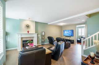 Photo 4: 222 1465 PARKWAY Boulevard in Coquitlam: Westwood Plateau Townhouse for sale in "SILVER OAK" : MLS®# R2667680