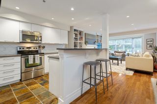 Photo 17: 102 668 W 16TH Avenue in Vancouver: Cambie Townhouse for sale in "The Mansions" (Vancouver West)  : MLS®# R2672226
