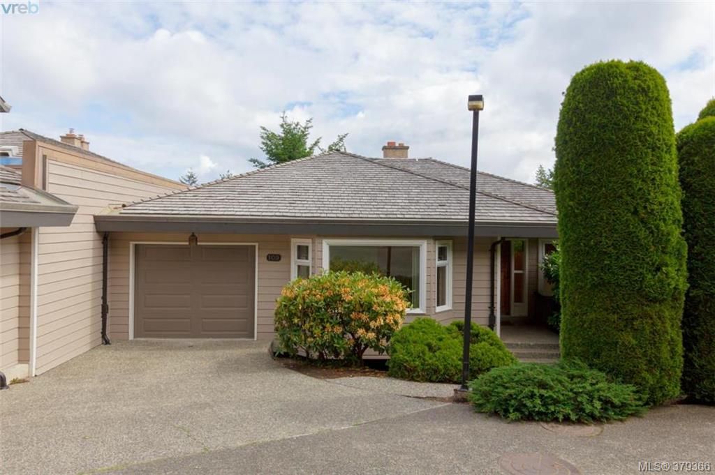 Main Photo: 109 2829 Arbutus Rd in VICTORIA: SE Ten Mile Point Row/Townhouse for sale (Saanich East)  : MLS®# 761973