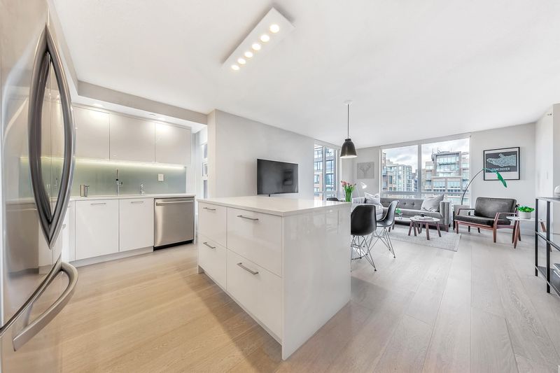 FEATURED LISTING: 1701 - 1055 HOMER Street Vancouver