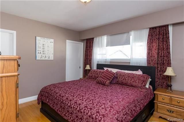 Photo 10: Photos: 915 Campbell Street in Winnipeg: River Heights South Residential for sale (1D)  : MLS®# 1809868