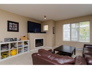 Photo 6: 21 15155 62A Avenue in Surrey: Sullivan Station Townhouse for sale in "Oaklands" : MLS®# R2007650