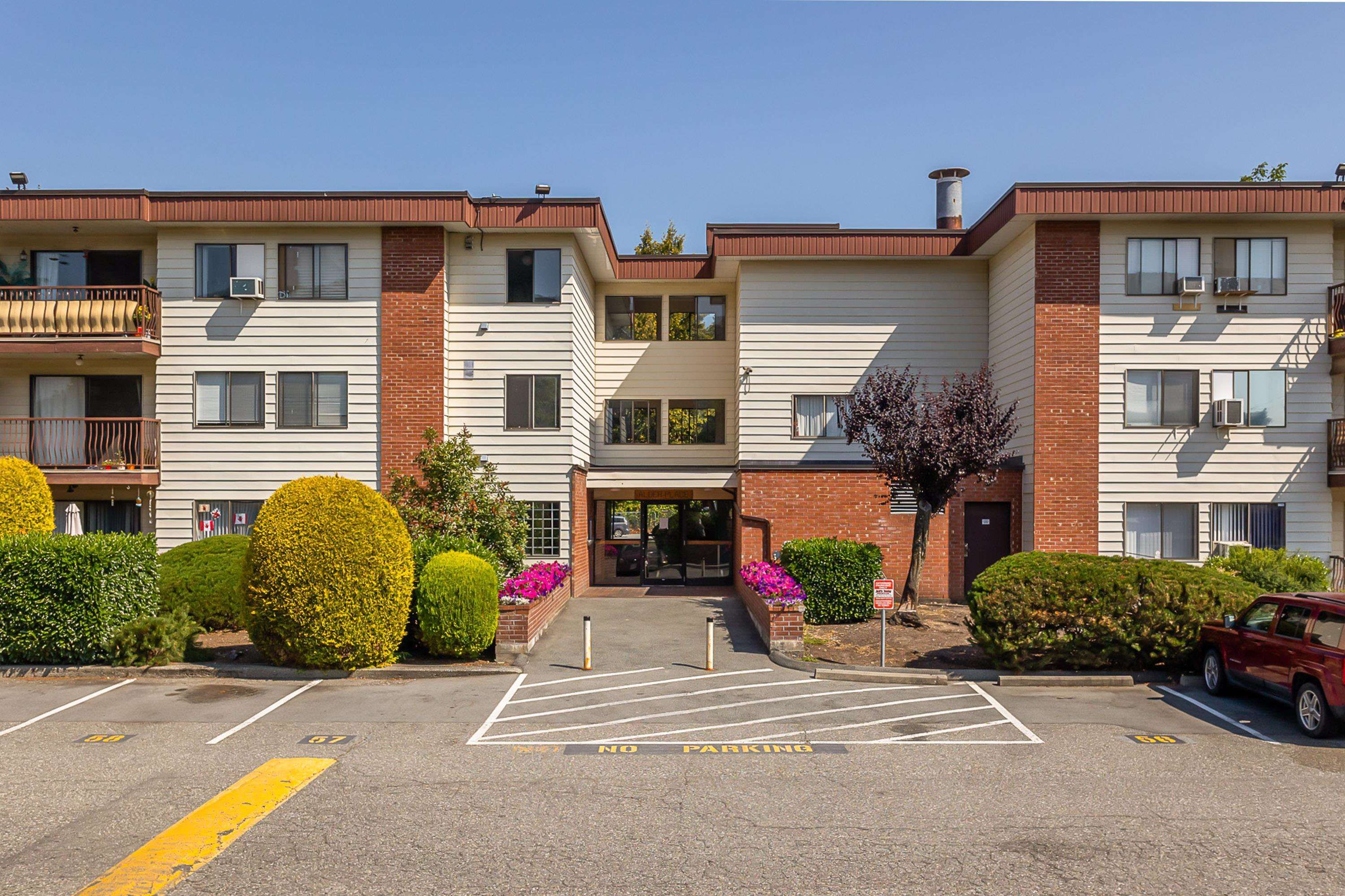 Main Photo: 142 1909 SALTON Road in Abbotsford: Central Abbotsford Condo for sale in "Forest Village" : MLS®# R2741269