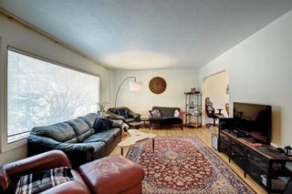 Photo 7: 2415 37 Street SW in Calgary: Glendale Detached for sale : MLS®# A2003198