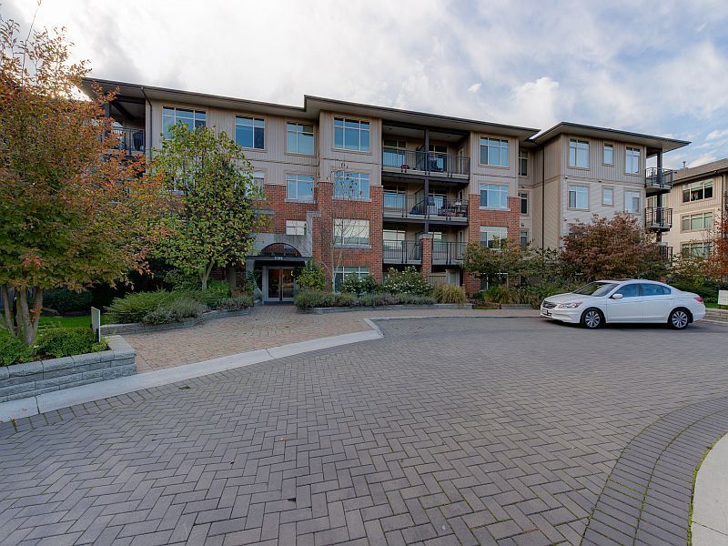 Main Photo: 102 9199 TOMICKI Avenue in Richmond: West Cambie Condo for sale in "MERIDIAN GATE" : MLS®# R2006928