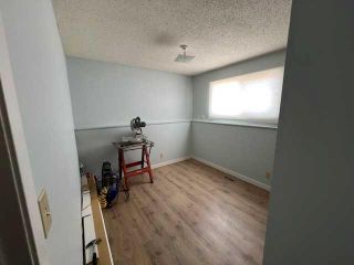 Photo 10: 22 Abbott Avenue: Red Deer Semi Detached (Half Duplex) for sale : MLS®# A2124363