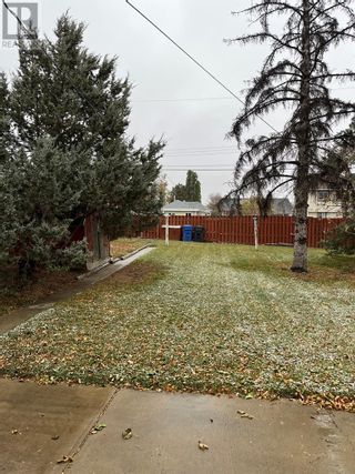 Photo 3: 1209 7 Street N in Lethbridge: House for sale : MLS®# A2009892