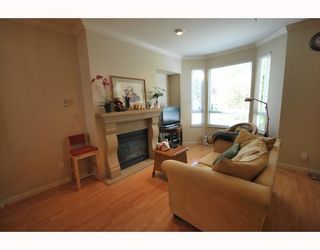 Photo 3: 489 W 46TH Avenue in Vancouver: Oakridge VW Townhouse for sale (Vancouver West)  : MLS®# V769159