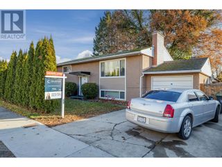 Photo 3: 869 Saucier Avenue in Kelowna: House for sale : MLS®# 10308108