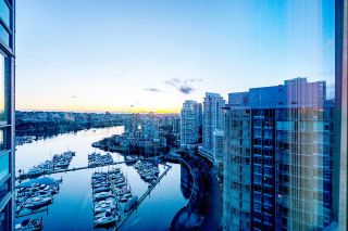 Photo 1: 2808 1033 MARINASIDE CRESCENT in Vancouver: Yaletown Condo for sale (Vancouver West)  : MLS®# R2238067