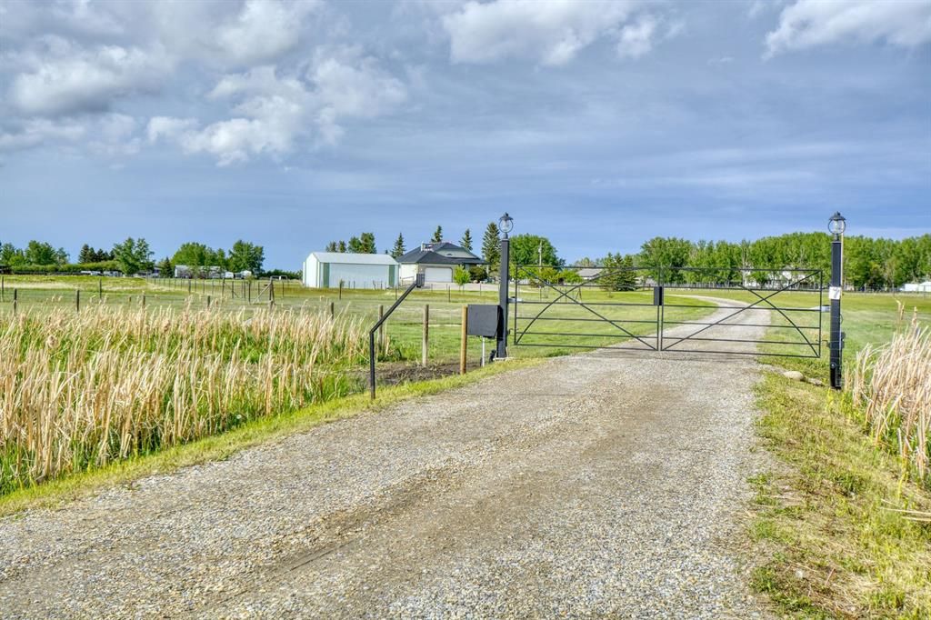 Main Photo: 7 Manuel Grove Lane in Rural Rocky View County: Rural Rocky View MD Detached for sale : MLS®# A1119046