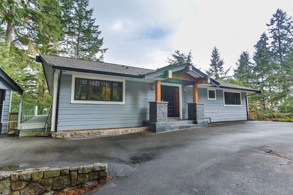 Main Photo: 465 WESTHOLME Road in West Vancouver: West Bay House for sale in "WEST BAY" : MLS®# R2012630