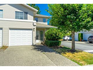 Photo 2: 53 16016 82 Avenue in Surrey: Fleetwood Tynehead Townhouse for sale in "MAPLE COURT" : MLS®# R2714894