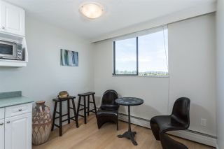 Photo 13: 1107 145 ST. GEORGES Avenue in North Vancouver: Lower Lonsdale Condo for sale in "TALISMAN TOWER" : MLS®# R2119537