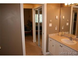 Photo 11: 26 300 Six Mile Rd in VICTORIA: VR Six Mile Row/Townhouse for sale (View Royal)  : MLS®# 560855