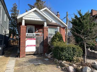Photo 1: 967 Greenwood Avenue in Toronto: Danforth Village-East York House (Bungalow) for sale (Toronto E03)  : MLS®# E8270404