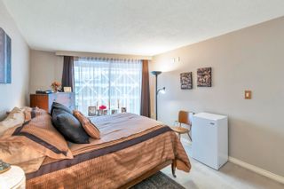 Photo 13: 402 15111 RUSSELL Avenue: White Rock Condo for sale in "Pacific Terrace" (South Surrey White Rock)  : MLS®# R2757405