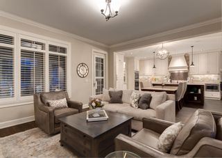 Photo 14: 23 Elveden Place SW in Calgary: Springbank Hill Detached for sale : MLS®# A2046394