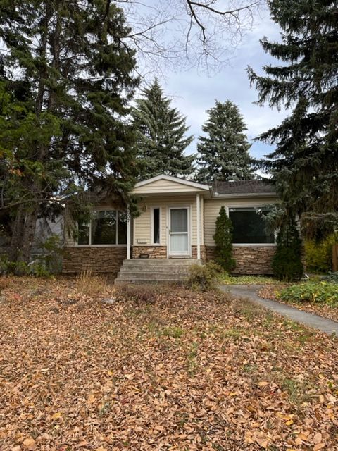 Main Photo: 8907 117 Street NW in Edmonton: House for rent