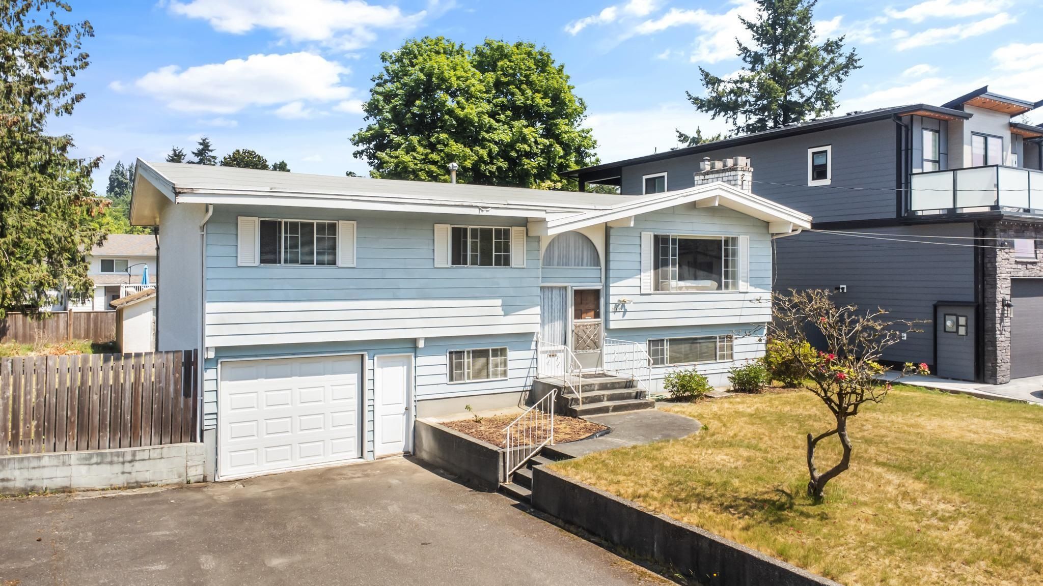 Main Photo: 31877 CORAL Avenue in Abbotsford: Abbotsford West House for sale : MLS®# R2839776