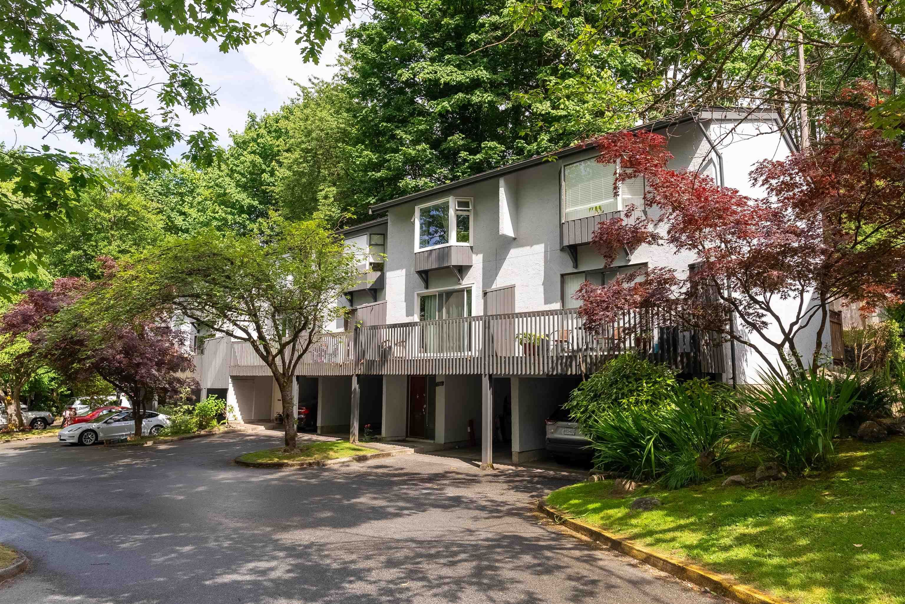 Main Photo: 192 JAMES ROAD in Port Moody: Port Moody Centre Townhouse for sale : MLS®# R2790002