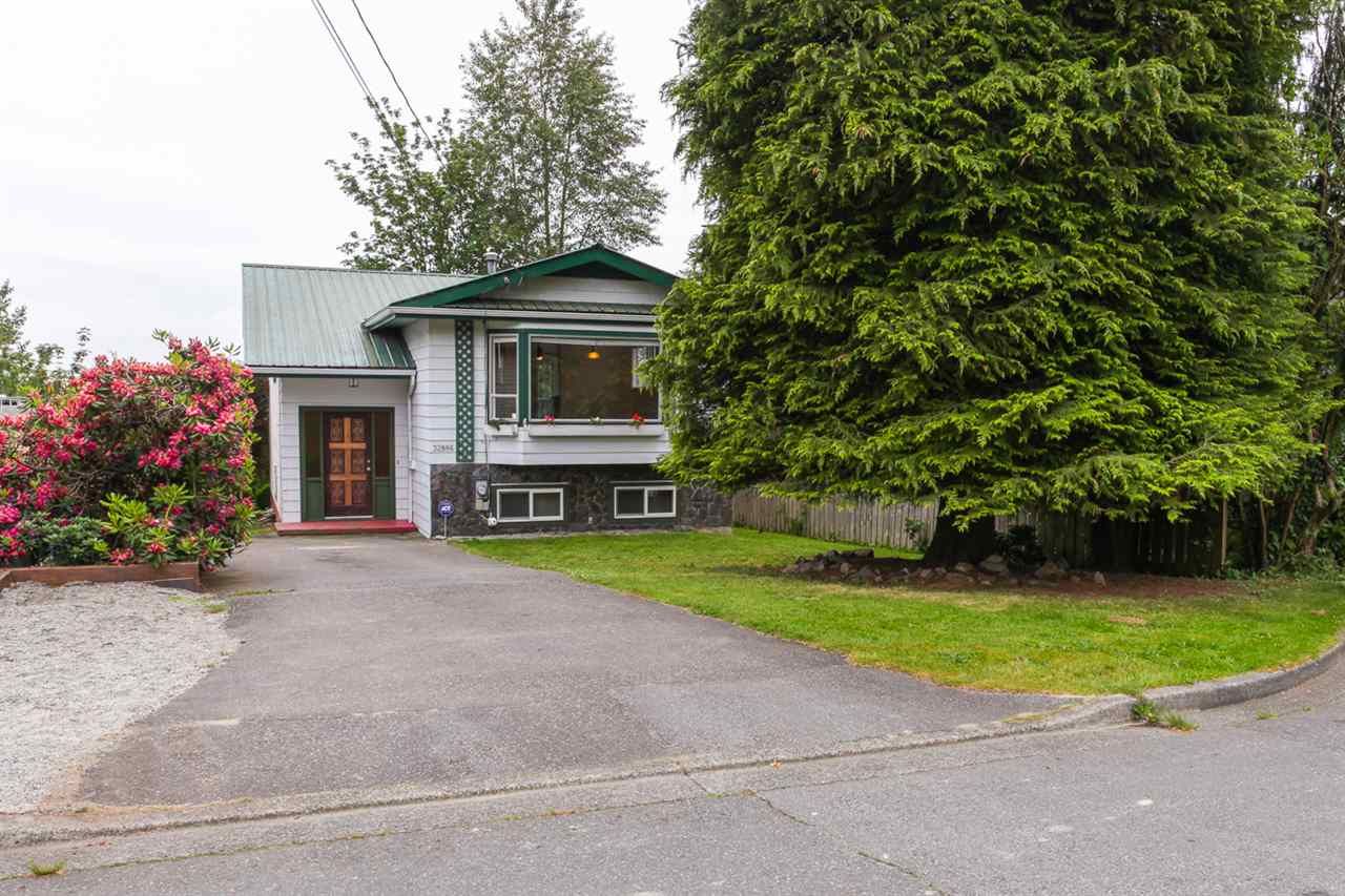 Main Photo: 32886 1ST Avenue in Mission: Mission BC House for sale : MLS®# R2073993