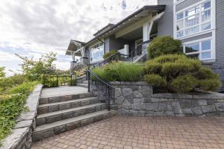 Photo 4: 2603 FOLKESTONE Way in West Vancouver: Whitby Estates House for sale in "Whitby Estates" : MLS®# R2527988