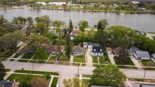 Photo 35: 302 Dufferin Avenue W in Portage la Prairie: House for sale : MLS®# 202314360