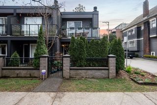 Main Photo: 948 CARDERO Street in Vancouver: West End VW Townhouse for sale in "THE BARCLAY" (Vancouver West)  : MLS®# R2643950